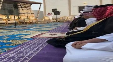 جدل واسع حول إقامة مشهور مواقع تواصل صلاة العيد بفناء خاص دون تصريح